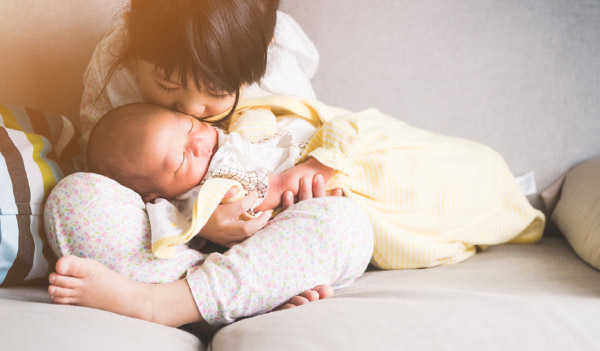 Announcing a New Surrogate Sibling to Your Child 1